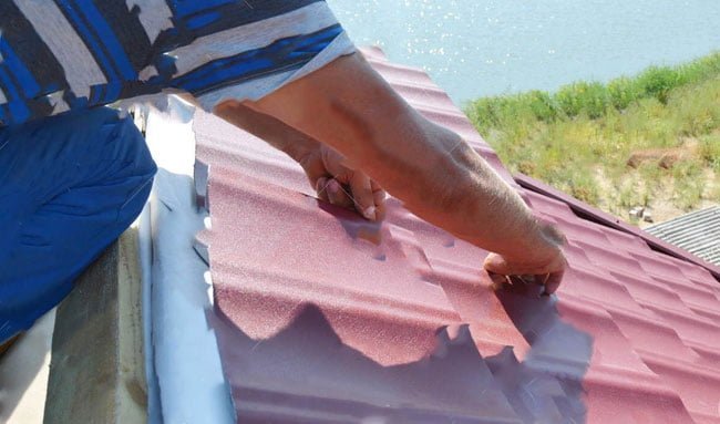 PPGI-ROOFING-SHEET-Customer-Installation3